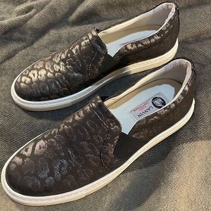 Lanvin Paris Designer Leopard Print Shimmering Slip-ons